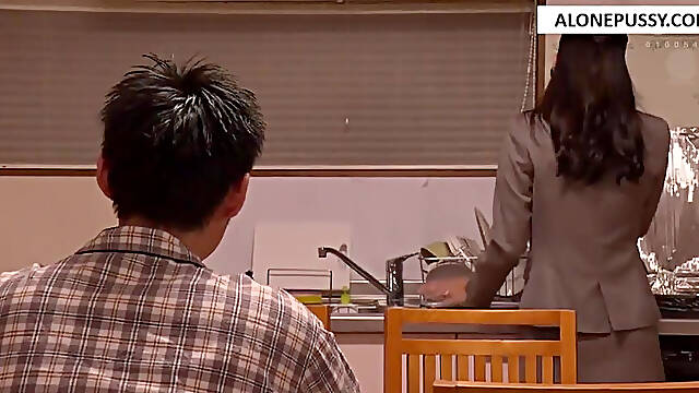 A Side Of My Wife That I Never Knew About - Nao Jinguji_1
