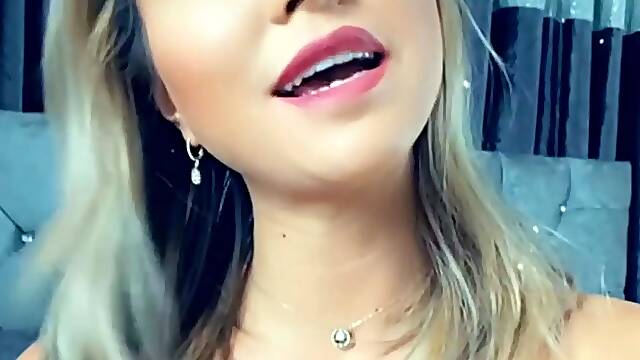 Romanian amateur webcam teen masturbate