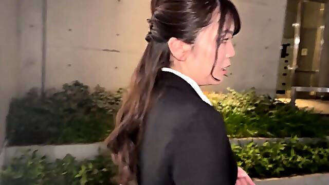 Part 1: Experienced M-lover who is a neat and innocent whore x Unparalleled penis-loving babe who sucks shaft forever [Chi-chan (receptionist)].