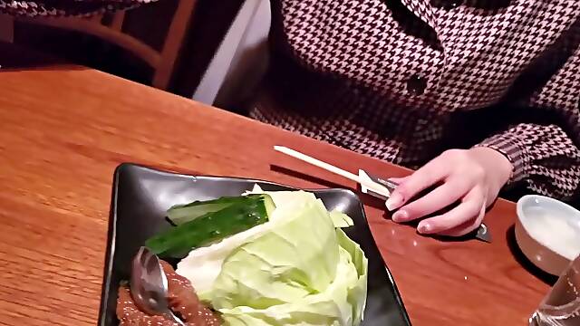 The Current Female Professional Wrestler And Take It Home! Raw Insertion And Raw Vaginal Cum Shot Without Consent! At The End Of The Day, It Gets Dirty With Facial Cumshots