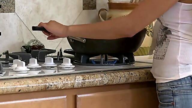 Asian Babe Nailed In Kitchen