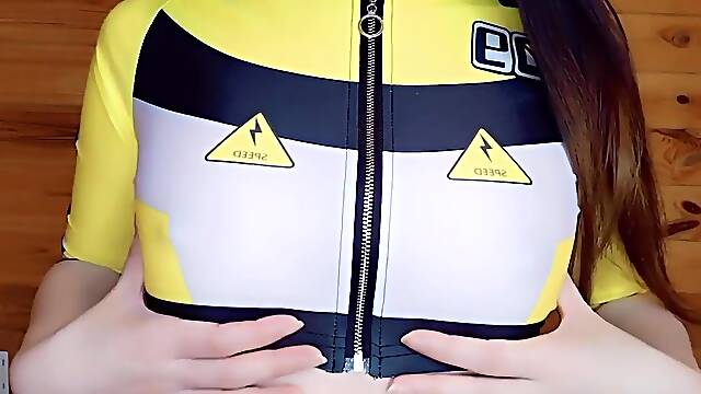 【コスプレ】乳首イキが止まらない///おもちゃで3点責め 日本人 素人 個人撮影 Japanese Amateur Electro