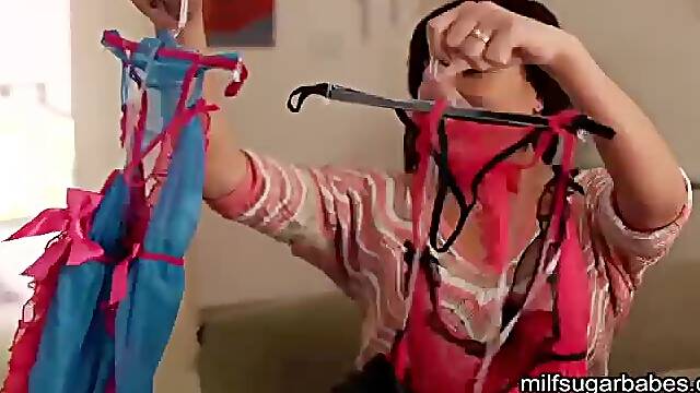 Busty Asian MILF London Keyes Is Broke and Loves Her Sugar Daddys Big Cock and Money