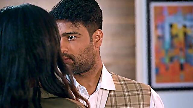 Glamour Indian MILF xxx porn video