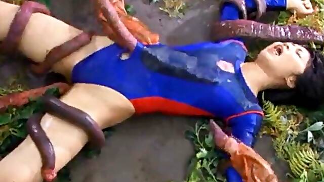 Heroine Tentacle - Becoming one with nature