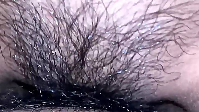 អ្នកអង្គុយតុជាមួយគ្នាពេលញាំការពឹងអោយជូនទៅផ្ទះ (sex in car along the way home)