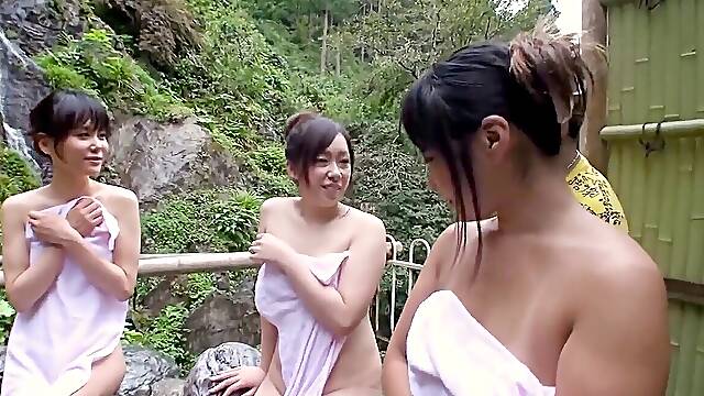 JAV Sex in the natural chinese red-hot Springs Fucking Nice Girls