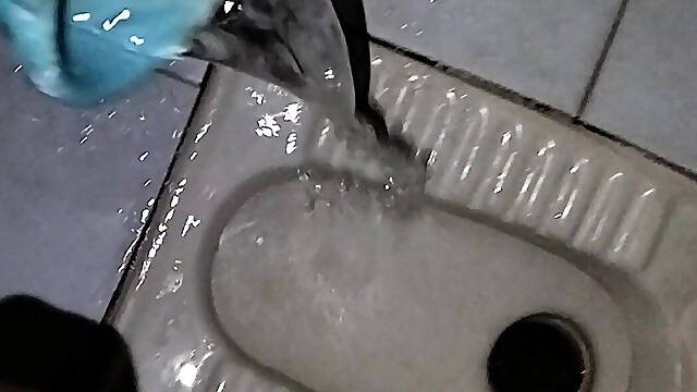 Wife Ke Muh Me Dal Diya