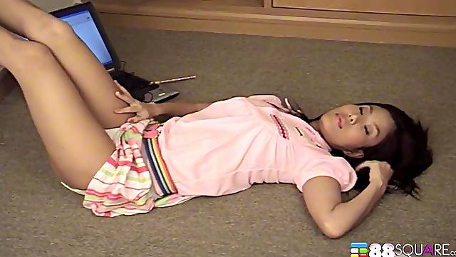 Amateur cutie Beau Arpinya gets stripped by her horny lover