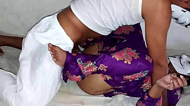 Aunt urges for quick action before someone comes over