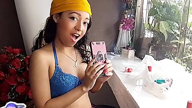 Saturno Squirt Close-up Creamy and Open Vagina, Shaved Anus Naughty Lesbian