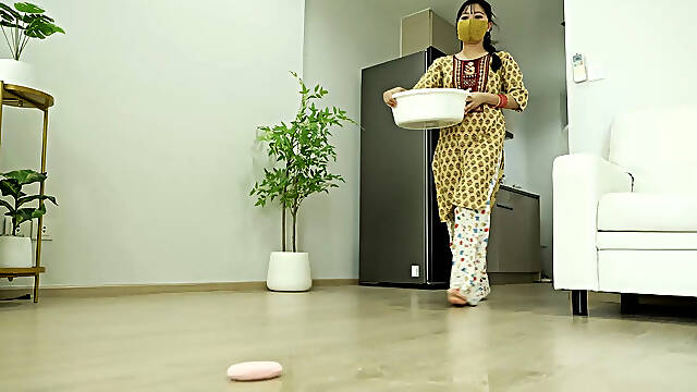 Desi Maid Girl